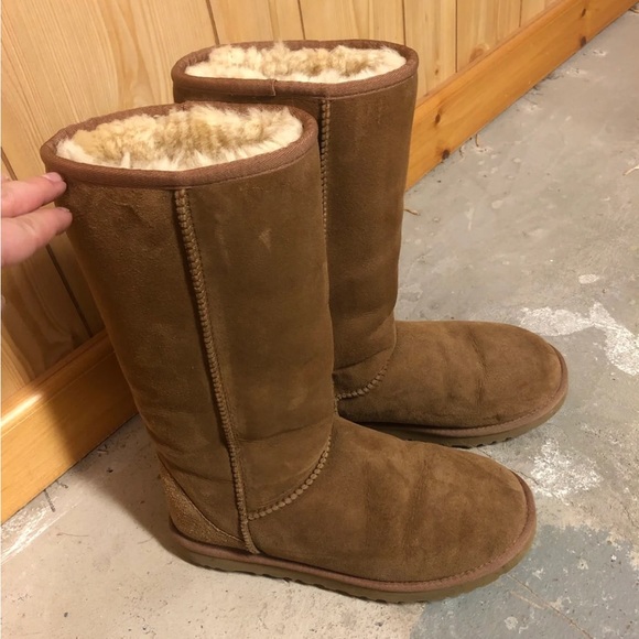 Ugg classic tall boot - Picture 1 of 8
